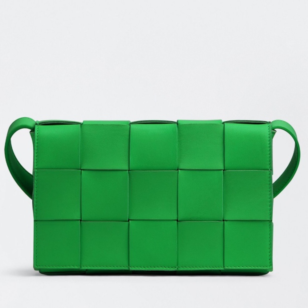 Lambskin Maxi Intrecciato Cassette Crossbody Bag Parakeet